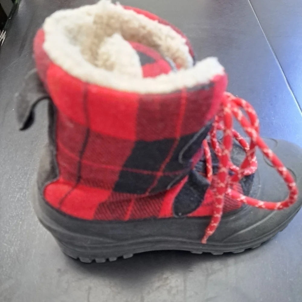 Thermolite Performance Insulation Snow Boots Girl's Size  6
